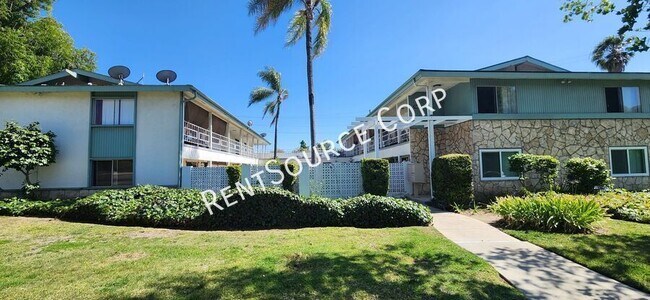 Building Photo - 708 Santa Barbara Dr W