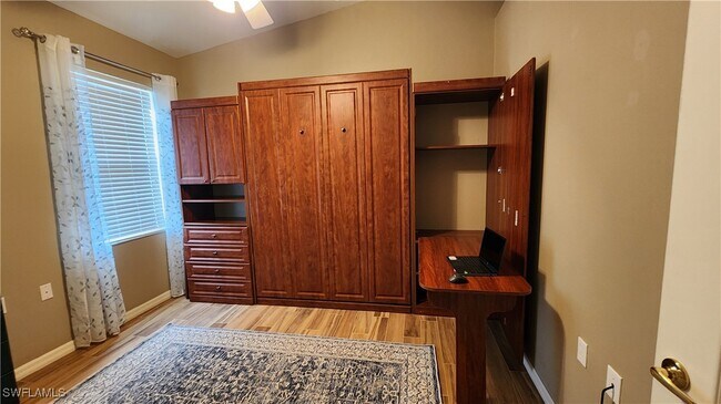 Building Photo - 3545 Laurel Greens Ln N