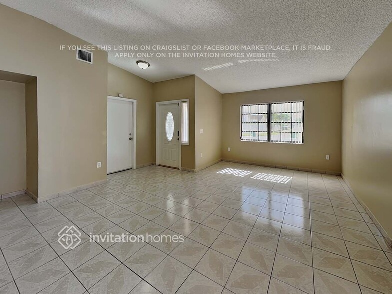 Building Photo - 5790 SW 156th Ct