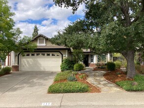 Building Photo - Natomas Station 3/2 ranch style home