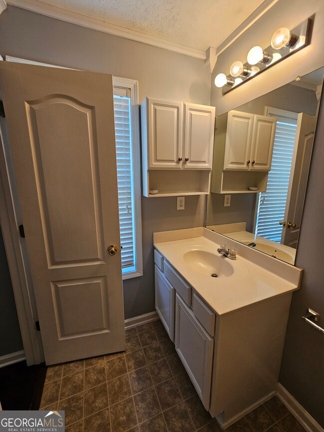 Building Photo - 1243 Blairs Pointe Dr SW