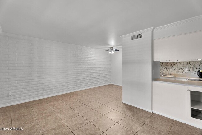 Building Photo - 3737 E Turney Ave