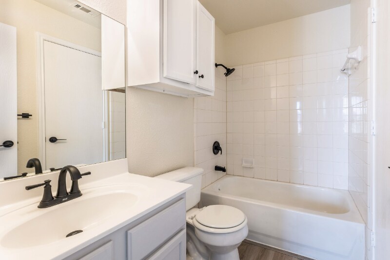 Building Photo - 5810 Redstone Dr