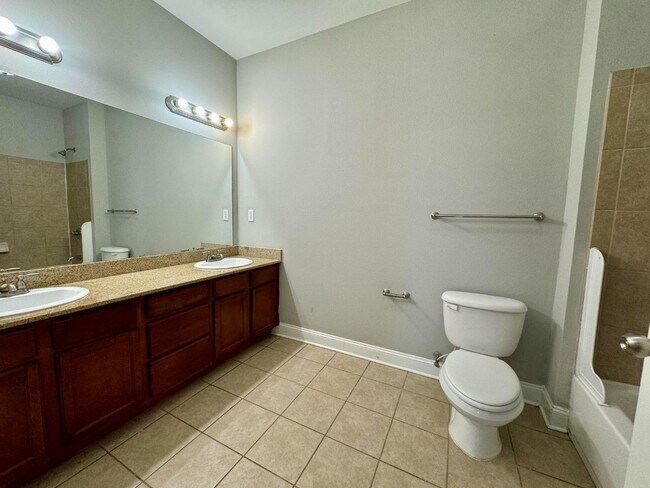 Building Photo - 3218 Veterans Memorial Pkwy