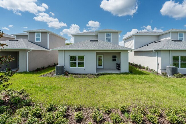 Building Photo - 5347 Vista Lago Dr