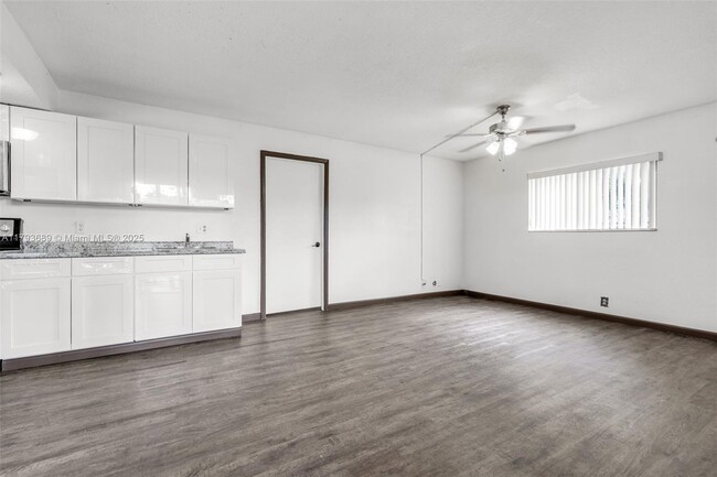 Building Photo - 2062 NW 43 Terrace