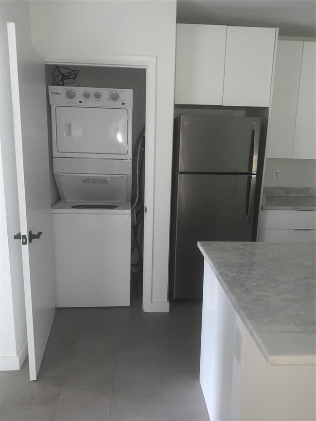 Building Photo - 816 NW 3rd St