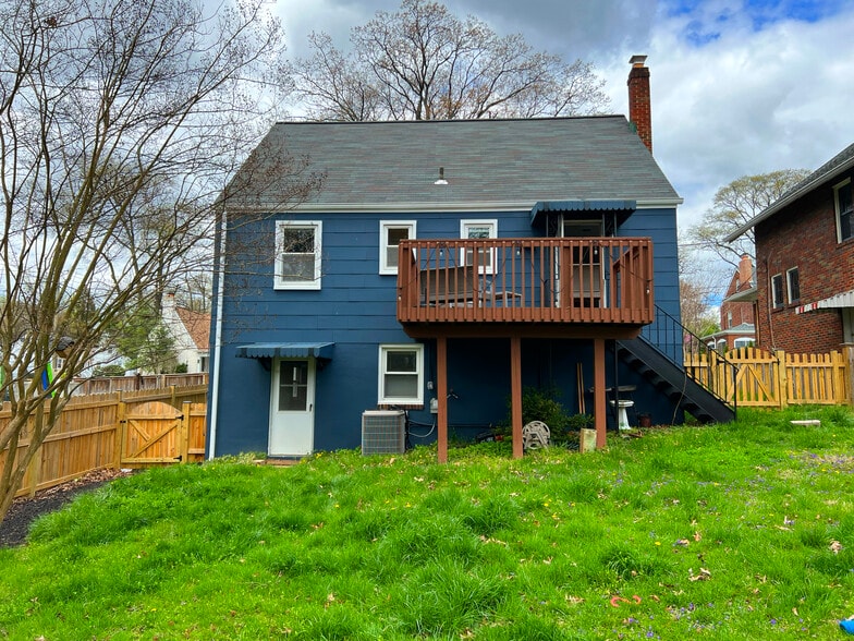 Building Photo - 6001 39th Pl