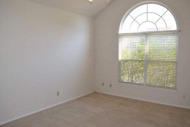 Building Photo - 318 Carmel Valley Way