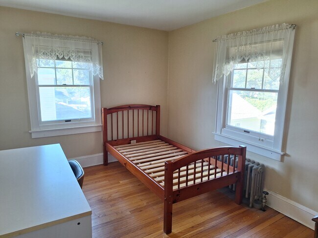 Building Photo - 16 Revere Pky