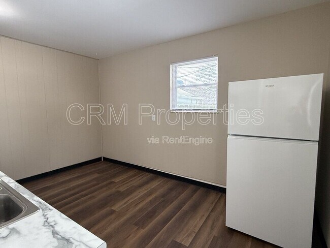 Building Photo - 7134 E 18th St