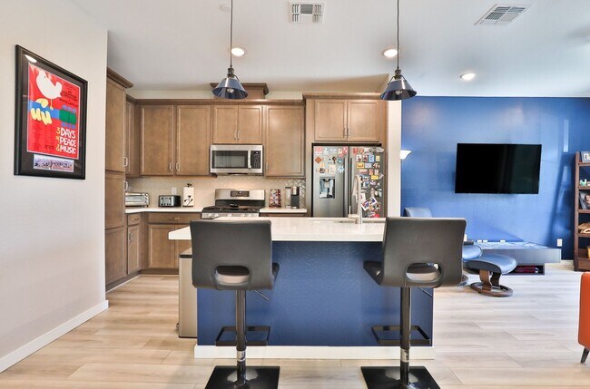 Building Photo - Gilbert Gated Community 3 bed/2.5 bath Con...