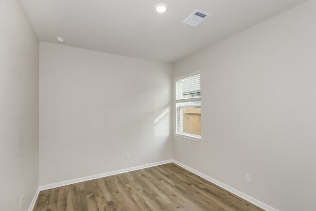 Building Photo - 7523 Tipton Meadow Way