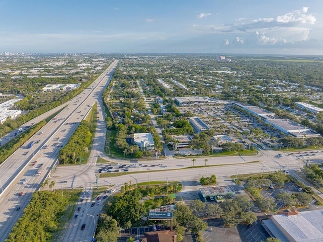 Building Photo - 8507 Sunset Dr