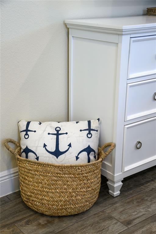 Building Photo - 8040 Lost Shaker Ln