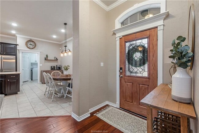 Building Photo - Beautiful 3 Bed, 2 Bath in Castlegate