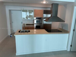 Building Photo - 218 SE 14th St