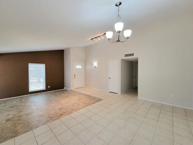 Building Photo - 16914 Judyleigh Dr