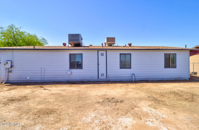 Building Photo - 518 W Battaglia Rd