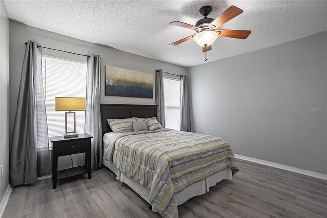 Building Photo - 341 Aster Dr