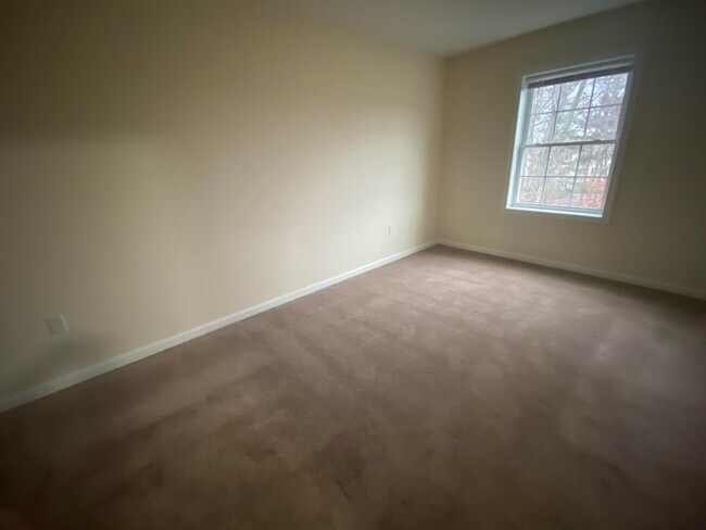 Building Photo - 80 Sentinel Court