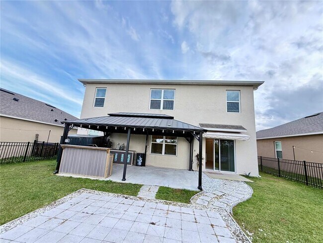 Building Photo - 2731 House Finch Rd