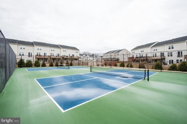 Building Photo - 120 Woodman Ct
