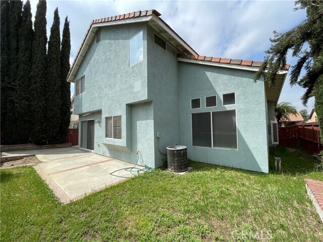 Building Photo - 16615 Windcrest Dr