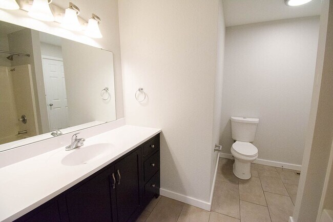 Building Photo - Gorgeous 4br home on nice lot with no backyard neighbors!