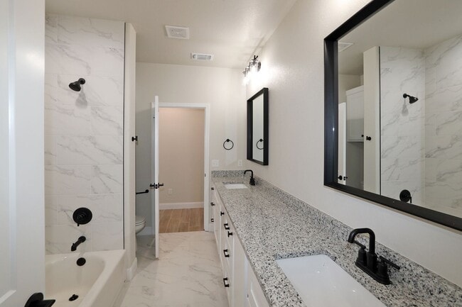 Building Photo - 3251 Tulsa Dr