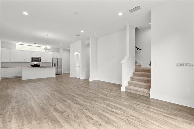 Building Photo - 4810 W McElroy Ave