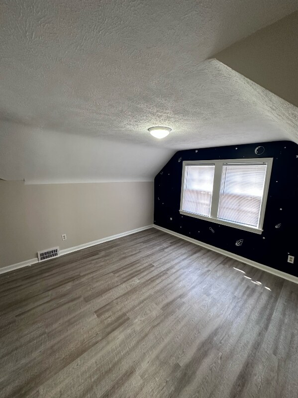 Building Photo - 1994 E 221st St