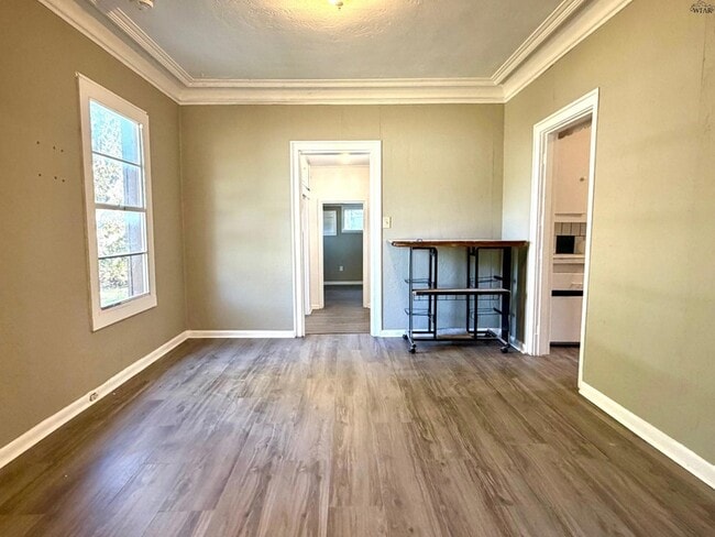 Building Photo - 2213 Bridwell St