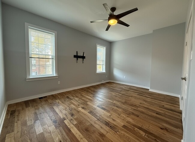 Building Photo - 2529 Grays Ferry Ave