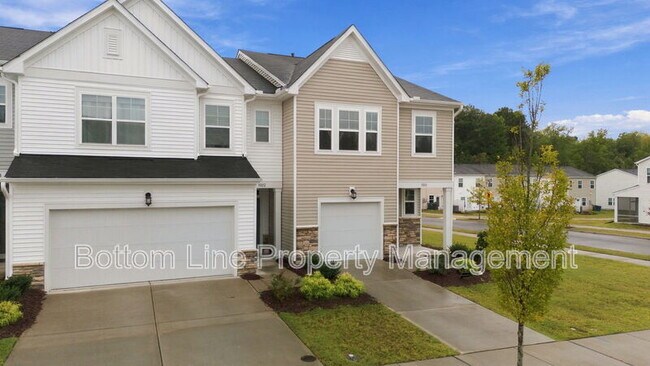 Building Photo - 5000 Arkose Dr