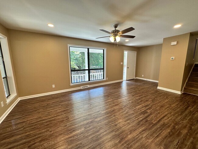 Building Photo - 16079 Molokai Dr