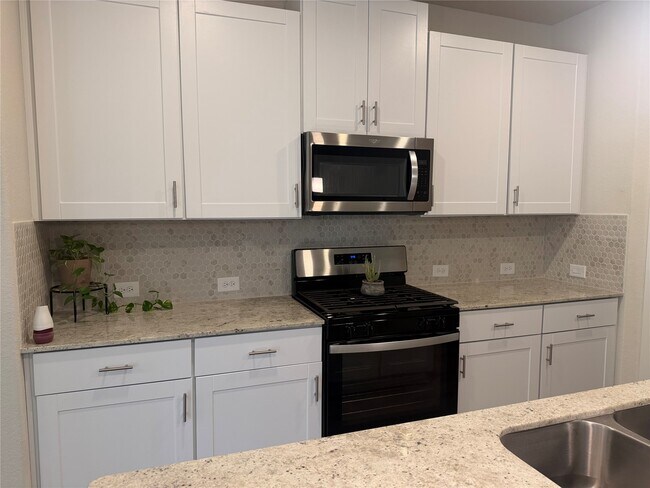 Building Photo - 18739 Frost Ridge Dr