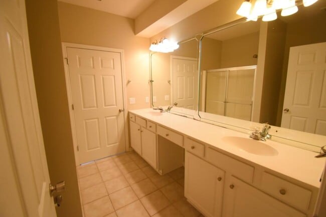 Building Photo - 14945 Santa Lucia Dr
