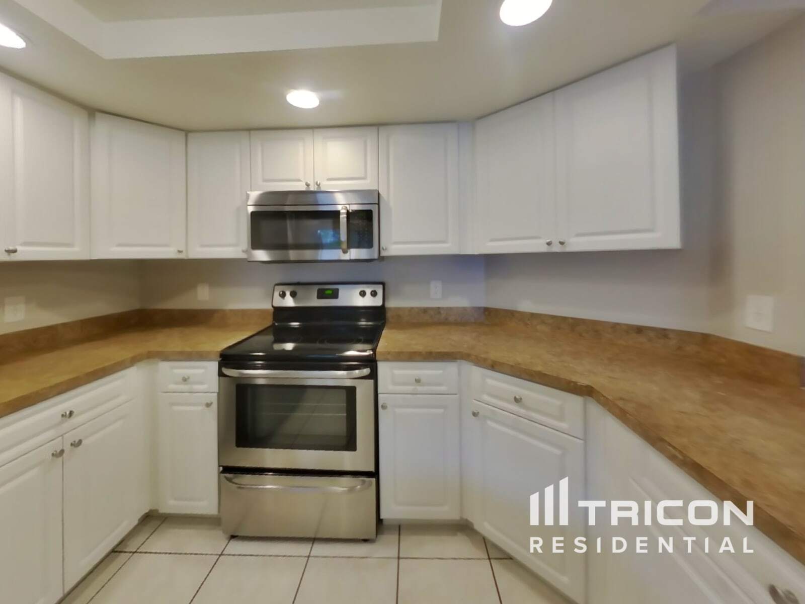 Building Photo - 8201 Golden Bear Loop