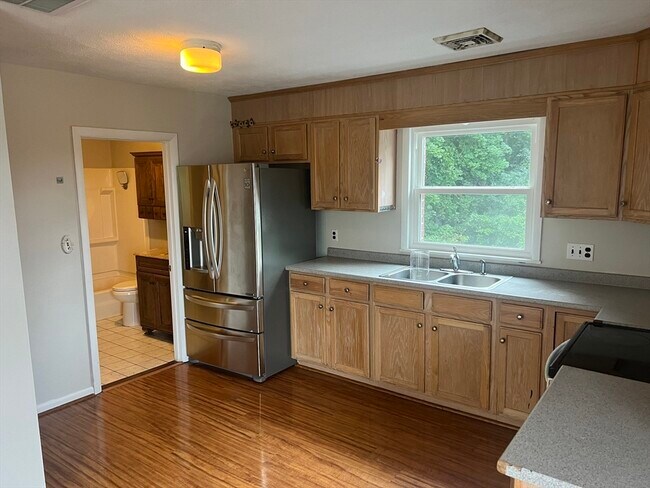 Primary Photo - 227 Matfield St