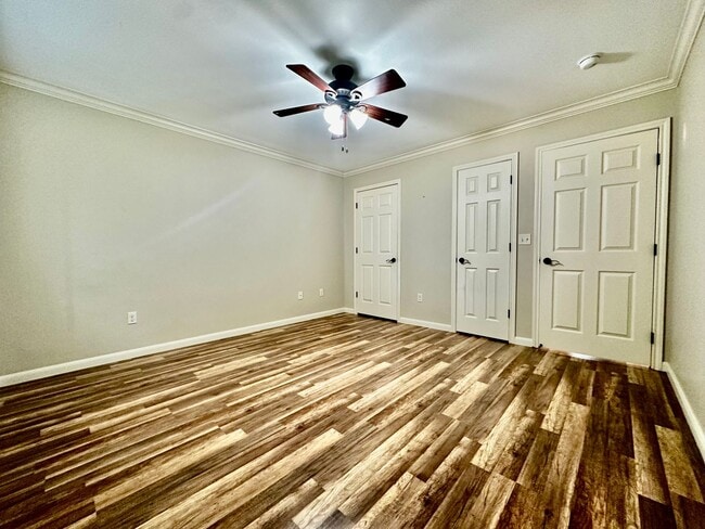 Building Photo - 2/1 Home