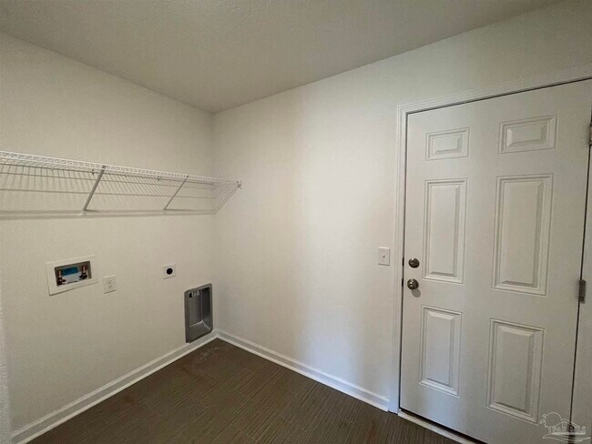 Building Photo - 4328 Jitterbug St