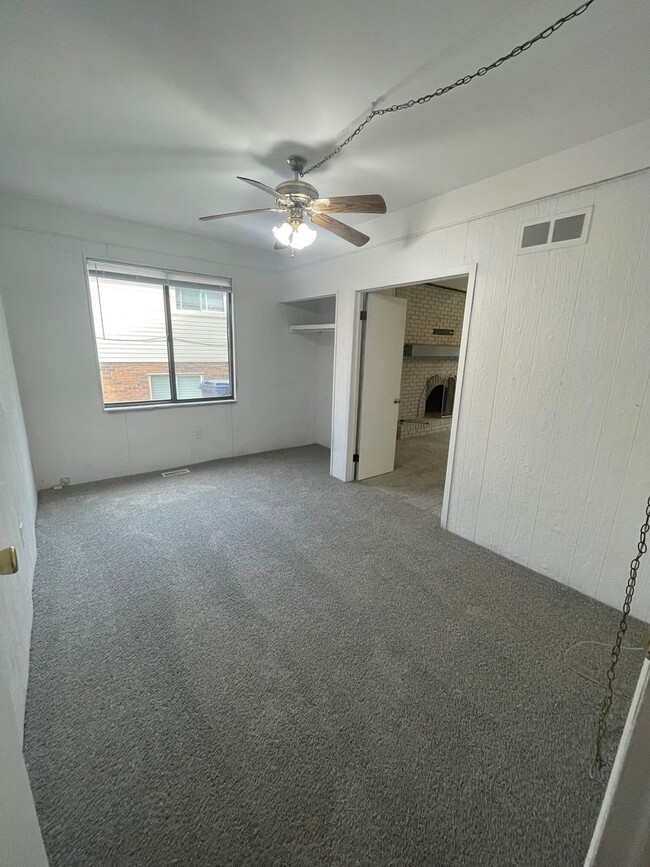 Building Photo - 46342 Bartlett Dr