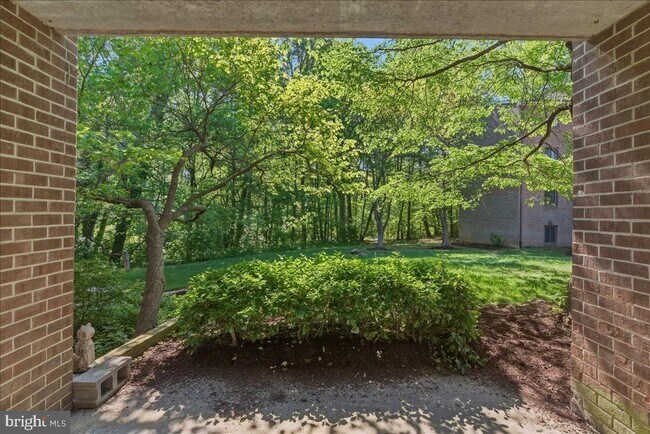 Building Photo - 1425 Northgate Square