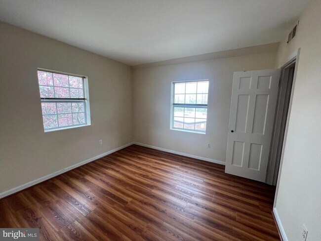Building Photo - 1801 Key Blvd