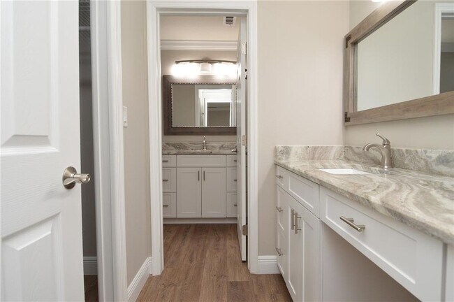 Building Photo - 6330 Grand Bahama Cir