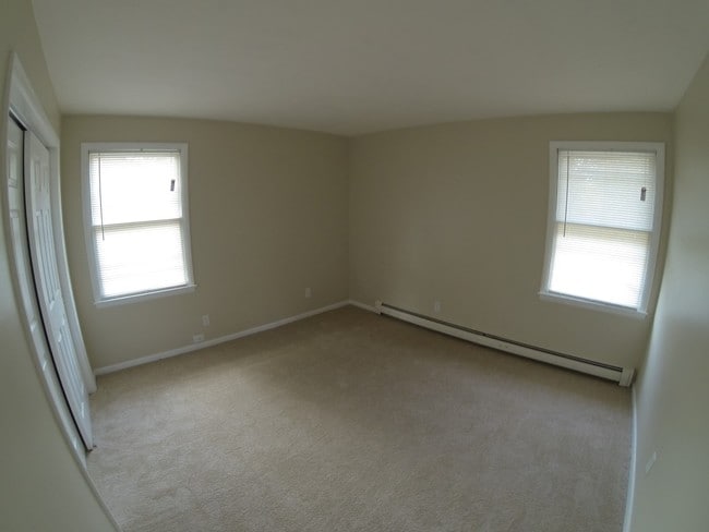 Building Photo - 440 Mathews Rd