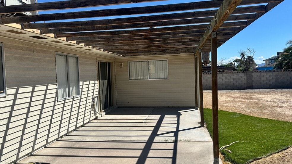 Building Photo - 4485 E Harmon Ave