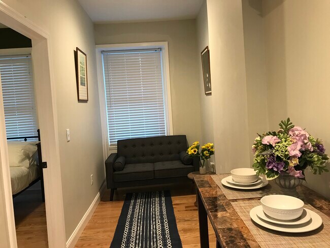201 living - 3505 Race St