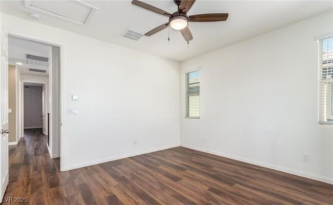 Building Photo - 12556 Skylight View St